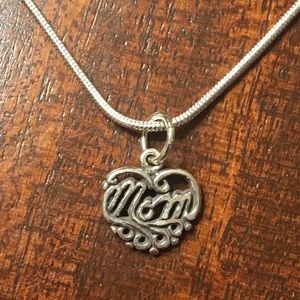 Adorable NWOT sterling mom pendant!